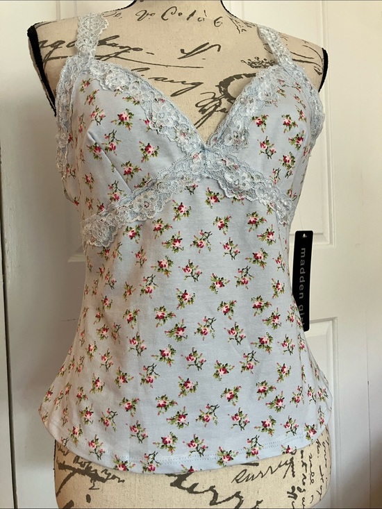 Madden Girl Tops - NWT Pretty Madden Girl Floral Top